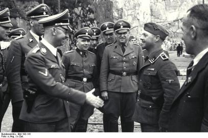 KZ Mauthausen, Himmler begrüßt unbekannten SS-Mann